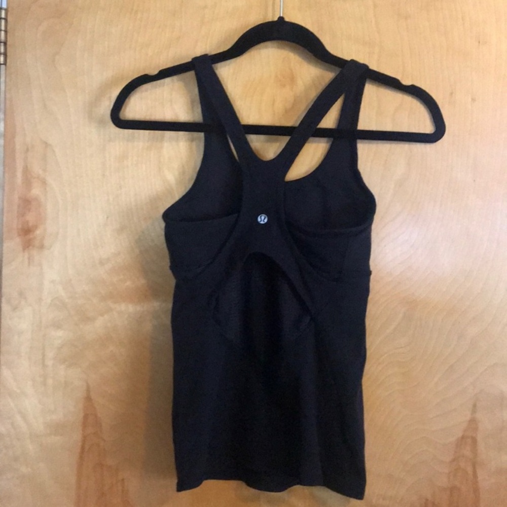 Black Lululemon workout tank - Picture 2 of 3